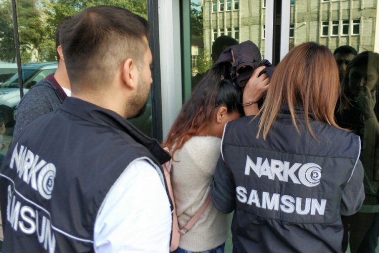 2 kişiye uyuşturucu ticaretinden g&ouml;zaltı