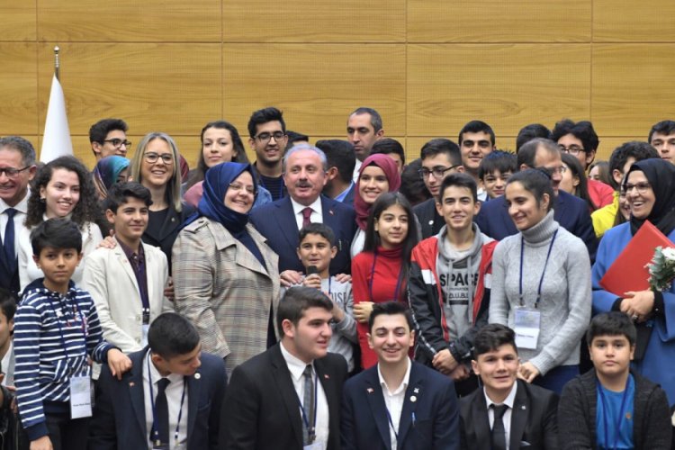 Şentop: &Ouml;zg&uuml;rl&uuml;klerinden mahrum bırakılmış &ccedil;ocuklara eğitim olanağı sağlanmalı