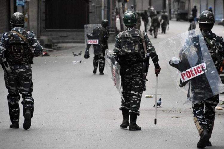 Cammu Keşmir'de ağustostan bu yana 5 binin &uuml;zerinde kişiye g&ouml;zaltı