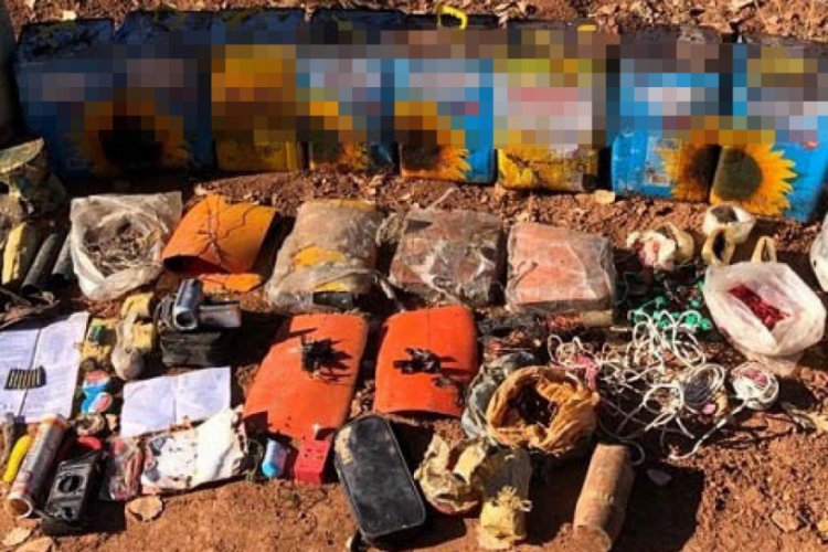 PKK'lı ter&ouml;ristlere ait C4 patlayıcı ele ge&ccedil;irildi