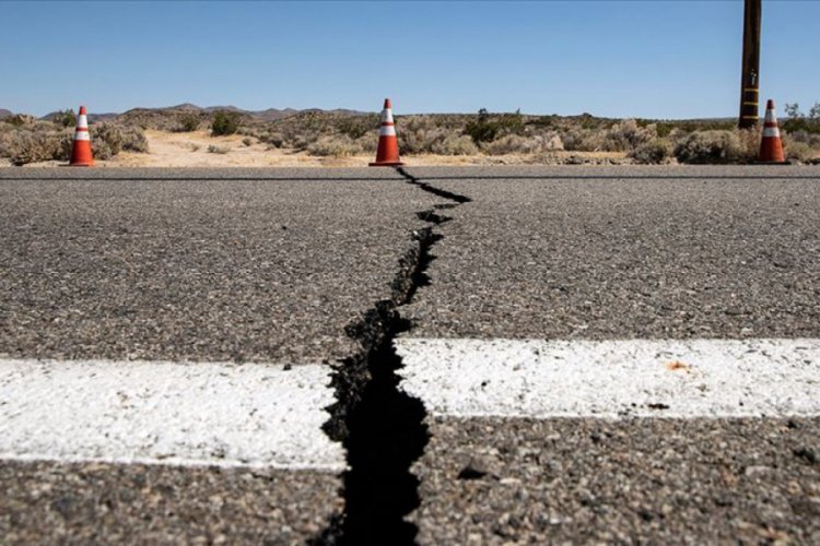 Meksika'da 6,4 b&uuml;y&uuml;kl&uuml;ğ&uuml;nde deprem