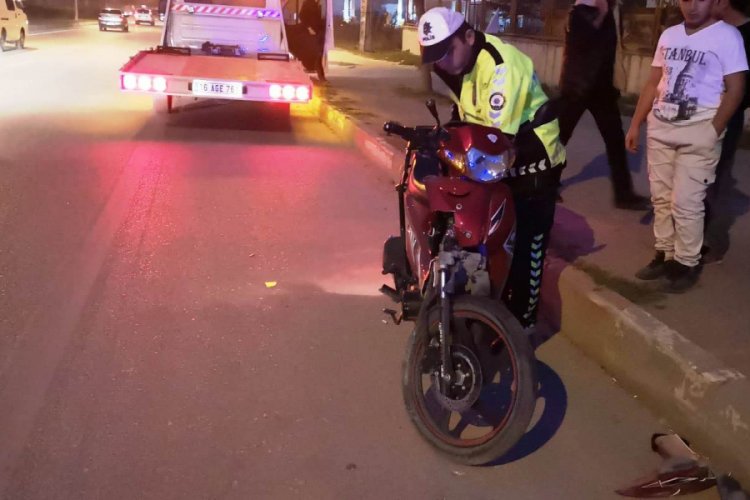 Bursa'da otomobil ile motosiklet &ccedil;arpıştı! Karı-koca ağır yaralandı