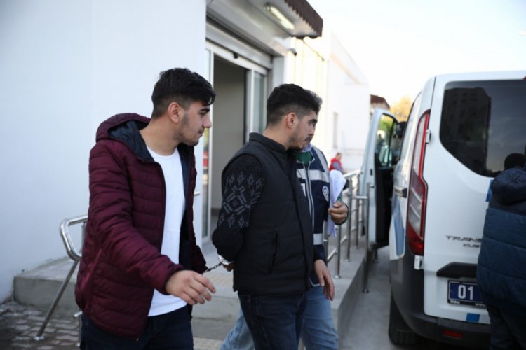 Dizi oyuncaları, ciğercide şişle saldırdı