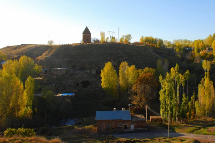 Ahlat'ta seyrine doyumsuz sonbahar manzaraları