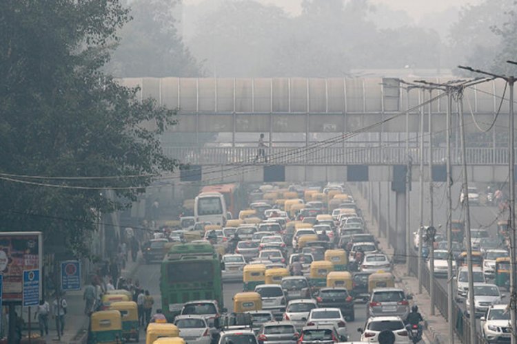 Yeni Delhi'de hava kirliliği tehlikeli d&uuml;zeyde