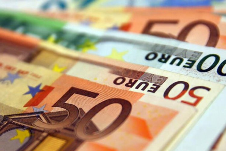 Alman otomobil &uuml;reticilerine 100 milyon euroluk ceza