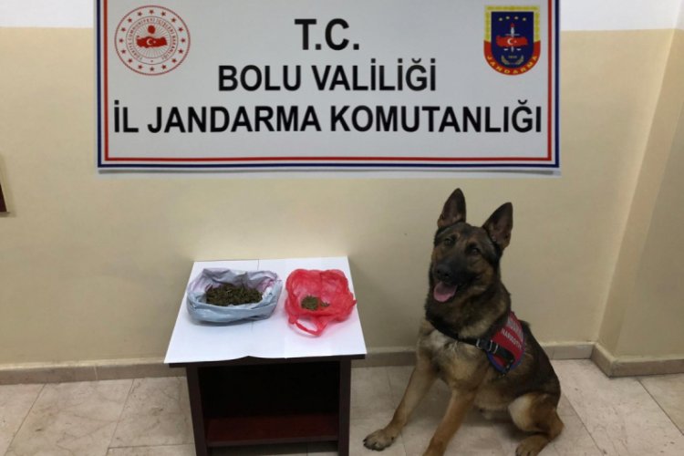 Ka&ccedil;ak sigara ve uyuşturucu operasyonunda 4 g&ouml;zaltı