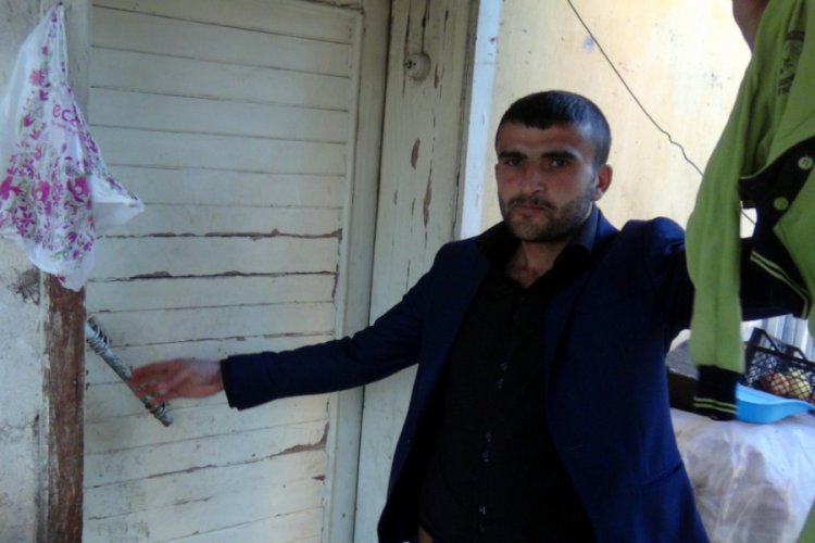2 yaşındaki &ccedil;ocuğu kapıyı kıran komşusu kurtardı