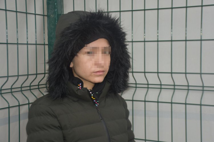 Yunan polisinin darbettiği gen&ccedil; kıza T&uuml;rkiye sahip &ccedil;ıktı