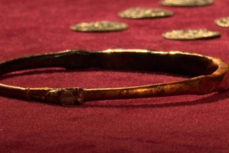 3 milyon sterlin değerindeki Viking definesi 'tarihi yeniden yazabilir'