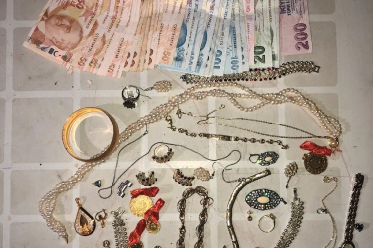 Anne-kız telefon dolandırıcılarının son kurbanı oldu