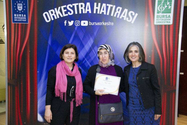 Bursa'da &ouml;ğretmenler m&uuml;ziğin ritmini orkestrada tuttu