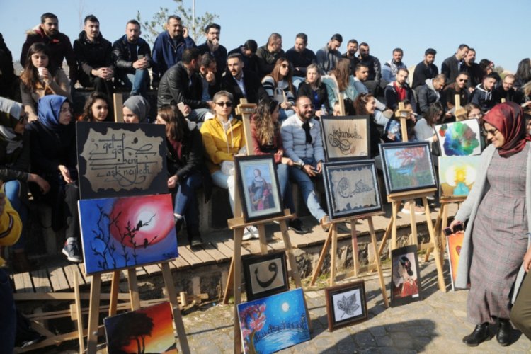 &Ouml;ğretmen ve &ouml;ğrenciler ara tatilde stres attı