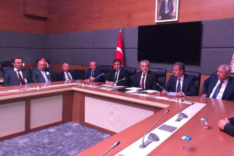 AK Partili vekiller muhtarları ağırlamaya devam ediyor