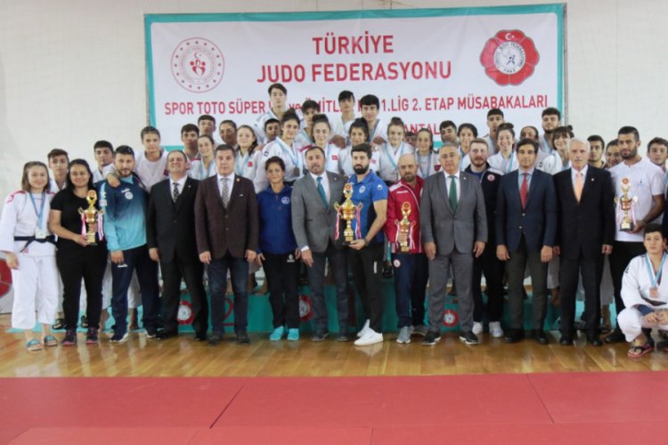 Spor Toto &Uuml;mitler Mix 1'inci Lig'de şampiyon Kocaeli BBSK