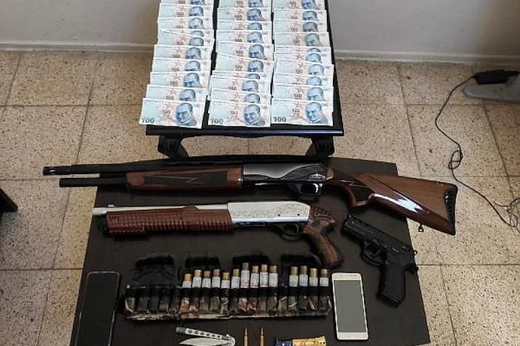 Bursa'da sahte para taşıyan 4 kişi yakalandı