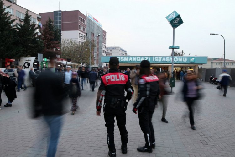 Bursa'da 'huzur' uygulamasında 2 bin 150 kişi sorgulandı, 3 kişi yakalandı
