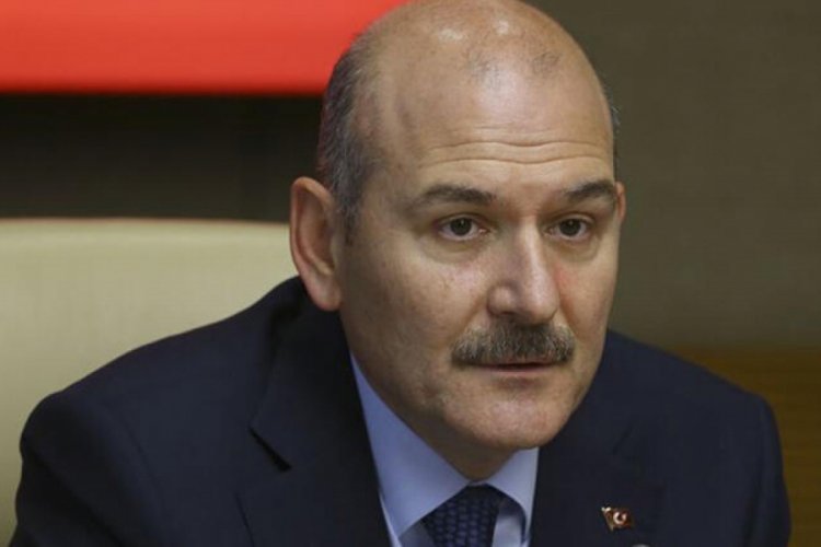 Bakan Soylu: 'Gelip teslim oluyorlar'