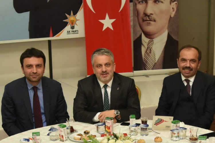 Bursa'da Kuruluştan G&uuml;n&uuml;m&uuml;ze İl&ccedil;e Başkanları İstişare ve Değerlendirme Toplantısı d&uuml;zenlendi