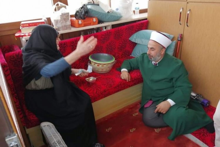 Bursalı Pembe nine aylığını camiye bağışladı