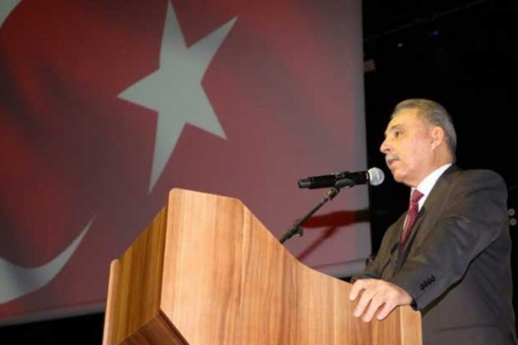 Validen kutlama programında '&ouml;ğretmen gibi otur' uyarısı