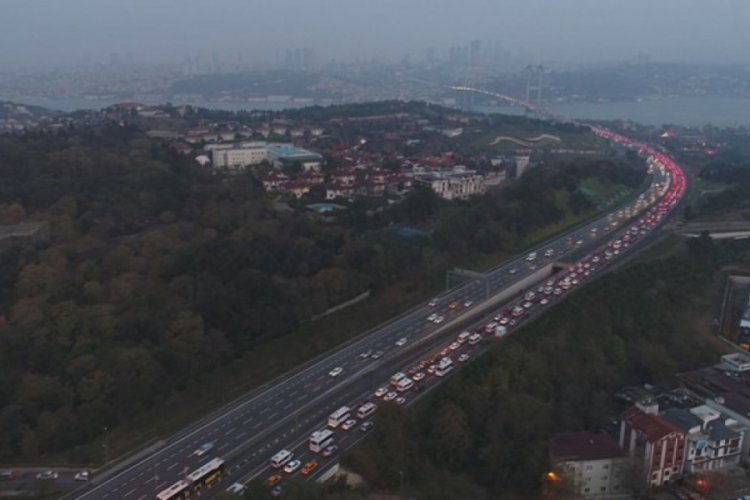 Okullar a&ccedil;ıldı, trafik yoğunluğu başladı