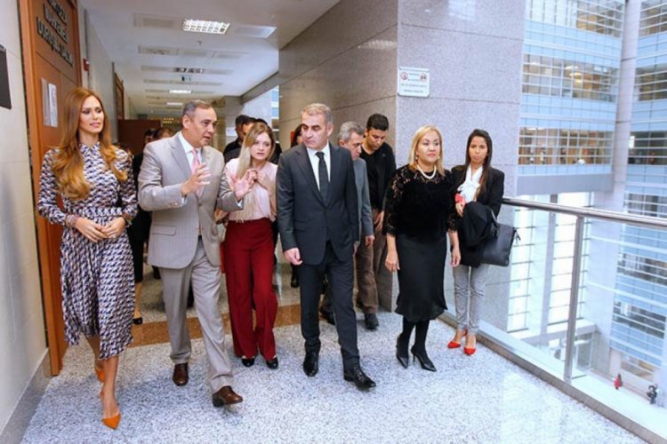 2014 D&uuml;nya G&uuml;zeli İstanbul Adalet Sarayı'na geldi