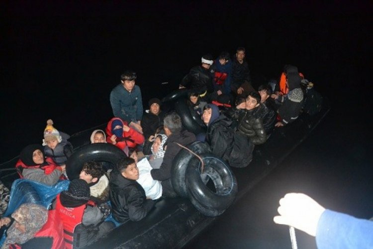 Balıkesir a&ccedil;ıklarında 34 d&uuml;zensiz g&ouml;&ccedil;men yakalandı