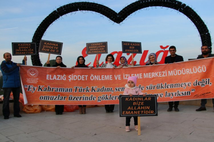 Turuncu dilek fenerleri ile kadına şiddete dikkat &ccedil;ektiler