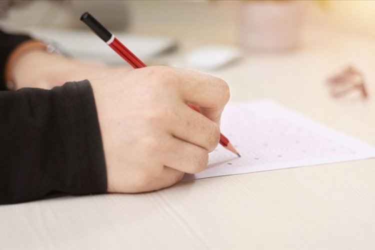 LGS kapsamındaki merkezi sınav i&ccedil;in yeni soru kitap&ccedil;ığı yayınlandı