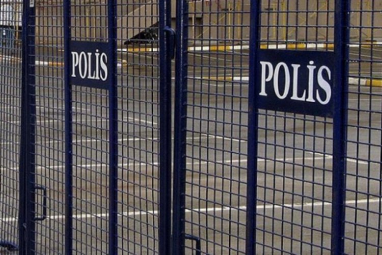 Adana'da g&ouml;steri ve y&uuml;r&uuml;y&uuml;şlere yasak