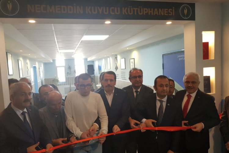 Şehit &ouml;ğretmenin adına k&uuml;t&uuml;phane kuruldu