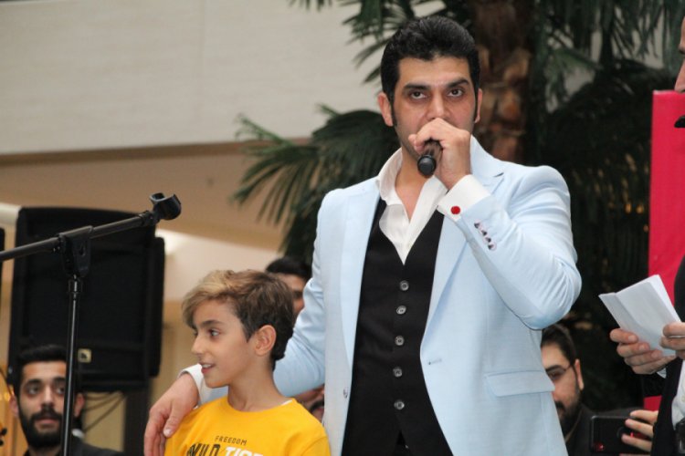 Popstar Bayhan Batman'da konser verdi