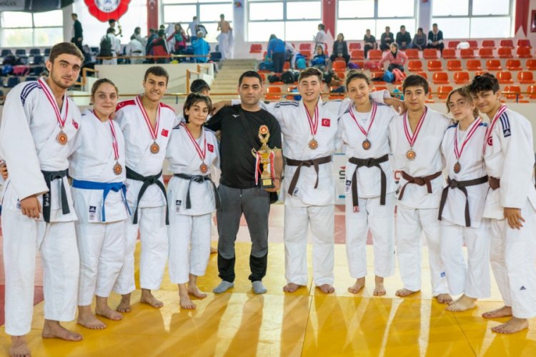 Bursa Gemlik Belediyespor judoda &Uuml;mitler 1. Liginde