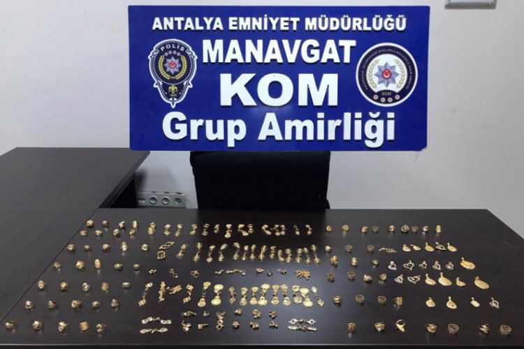 600 gram ka&ccedil;ak altın ele ge&ccedil;irildi