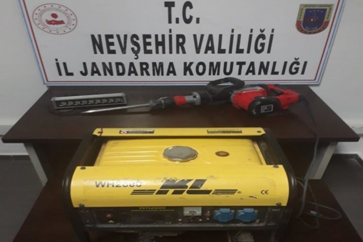 Ka&ccedil;ak kazı yapan 2 kişi yakalandı