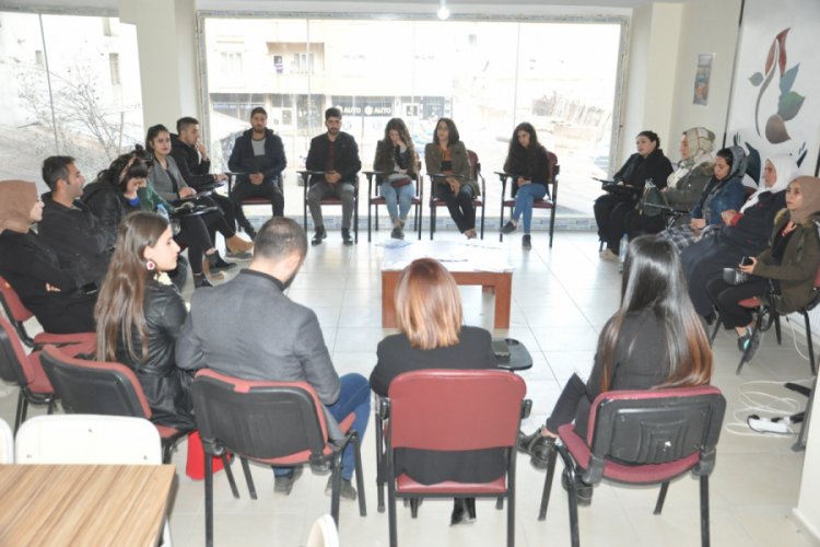 Y&uuml;ksekova'da 'şiddete hayır' etkinliği