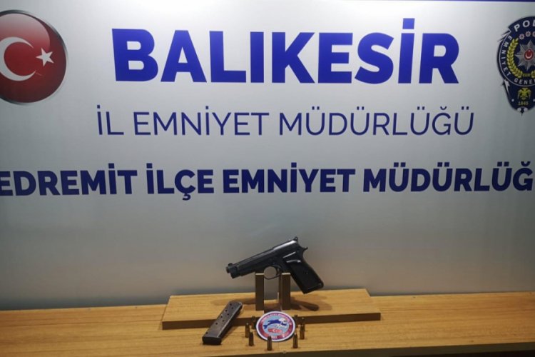 Aramalarda  6 silah ele ge&ccedil;irdi