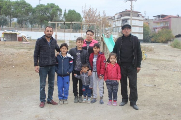 Mahallelinin kendi imkanlarıyla yaptığı parka zabıtadan yıkım tehdidi