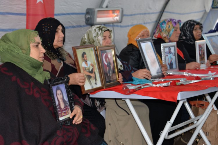 HDP &ouml;n&uuml;ndeki eylemde 85'inci g&uuml;n