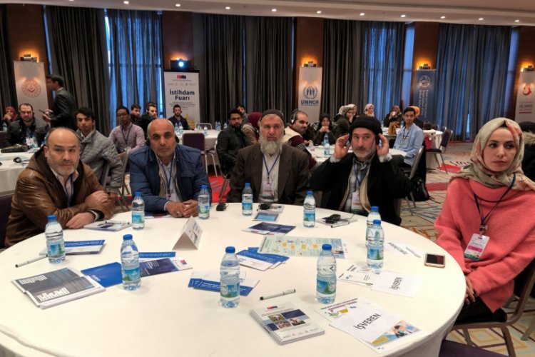 Bursa'da eğitimini tamamlayan kursiyerlere sertifikaları verildi