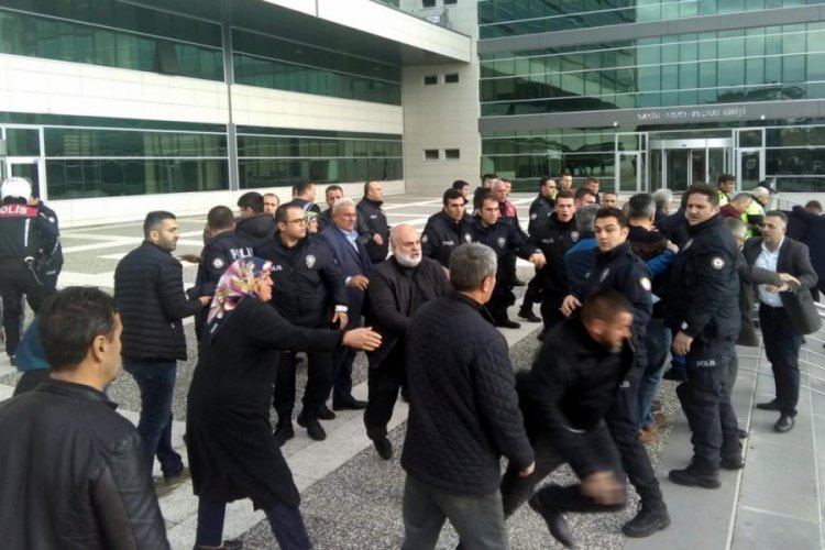 Bolu'da cinayet davası sonrası adliyede kavga: 3 g&ouml;zaltı