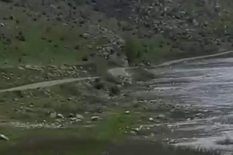 Baraj suları y&uuml;kseldi, ilerleyemeyen ara&ccedil;lar geri d&ouml;nmek zorunda kaldı