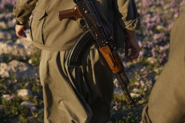 2 PKK'lı ter&ouml;rist teslim oldu