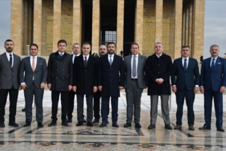MKE Ankarag&uuml;c&uuml;'n&uuml;n yeni y&ouml;netiminden Anıtkabir'e ziyaret