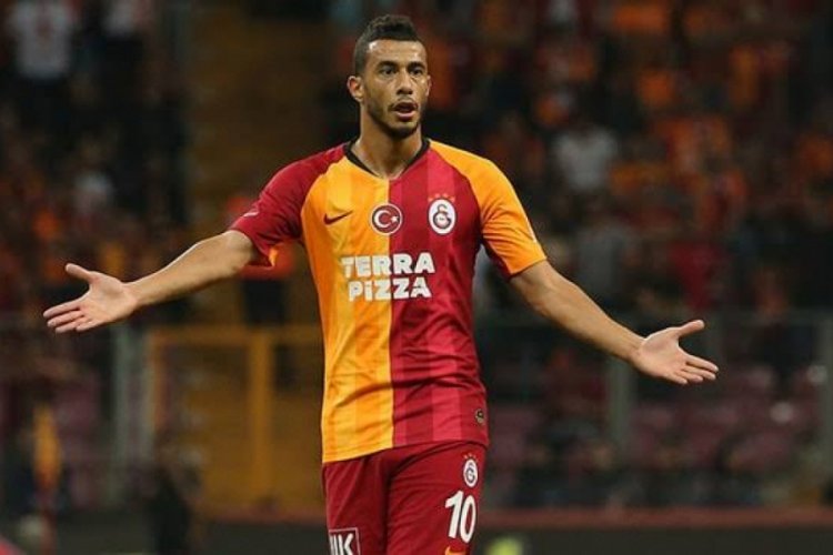 Belhanda yine ıslıklandı!