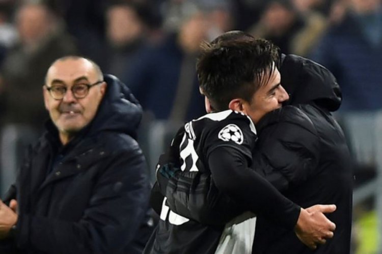 Paulo Dybala asker selamını verdi Merih Demiral'e sarıldı!