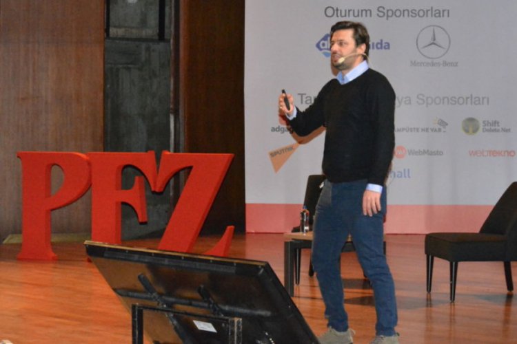 "Trump zaferini bor&ccedil;lu olduğu oyların &ccedil;oğunu Facebook'tan aldı"