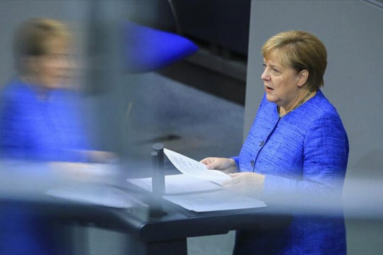 Merkel: T&uuml;rkiye'nin NATO &uuml;yesi kalması lazım
