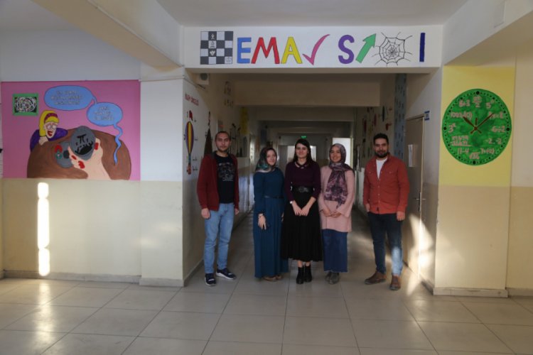 Okul koridoru eğitim sokağına &ccedil;evrildi